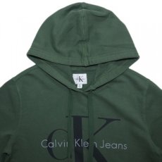 画像2: Calvin Klein Jeans(カルバンクライン ジーンズ) Classic Logo Pop Color Pullover Sweat Hoodie Green スウェット (2)