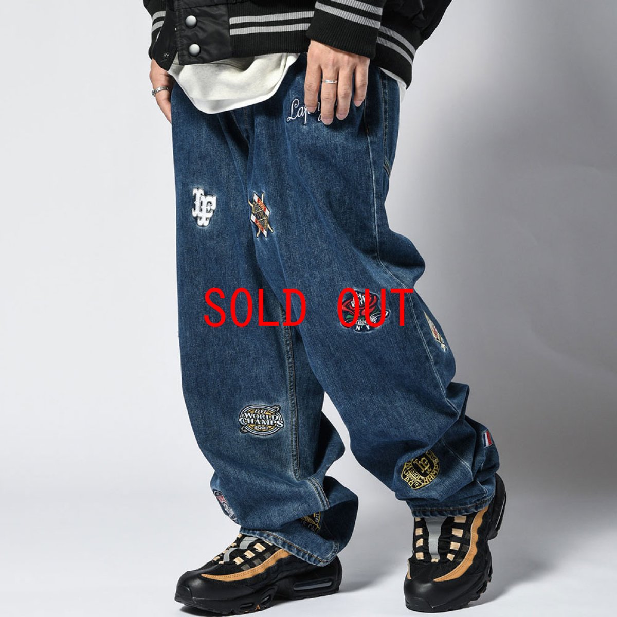 画像1: All Over Emblem Denim Pants Baggie Fit バギー フィット デニム パンツ (1)